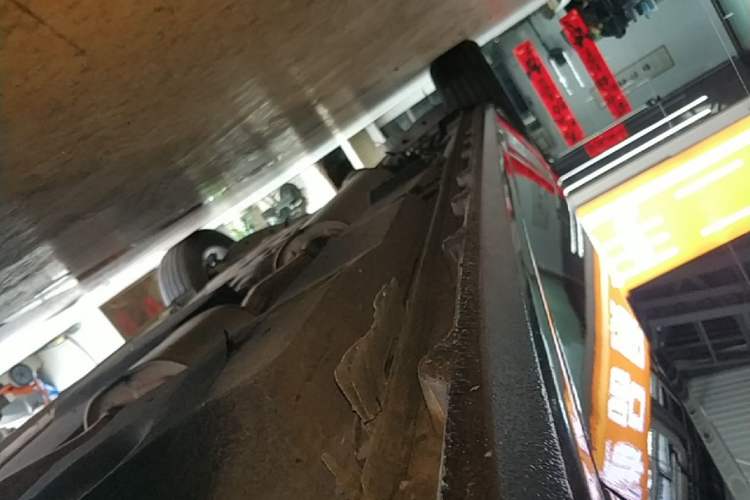 Used Buick GL8 2018 ES 28T Comfort Model China VI Standard Right Side Sill