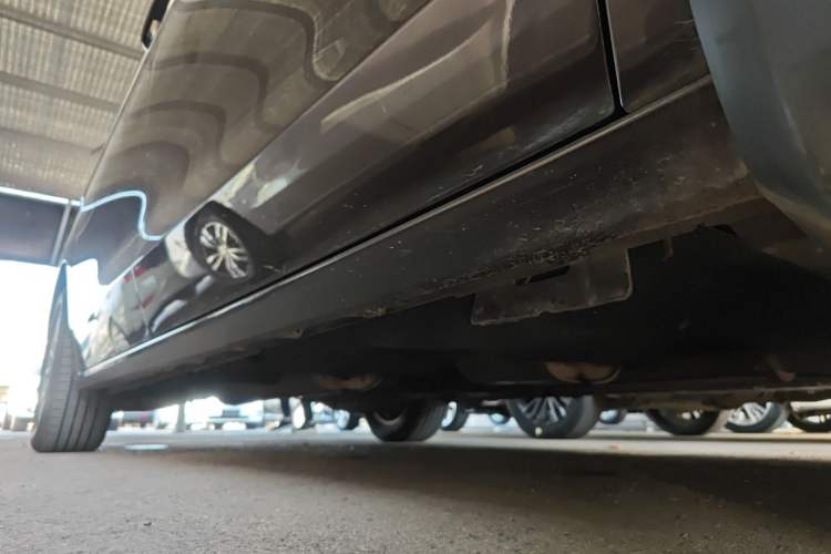 Used Buick GL8 2018 ES 28T Premium Model China VI Standard Right Side Sill