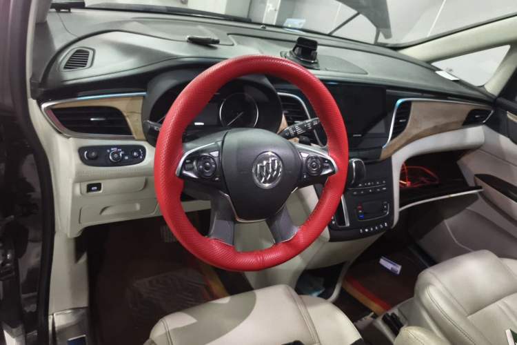 Used Buick GL8 2018 ES 28T Comfort Model China VI Standard Steering Wheel