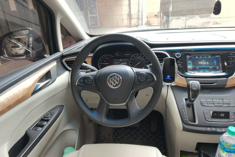 Used Buick GL8 2018 ES 28T Comfort Model China VI Standard Steering Wheel