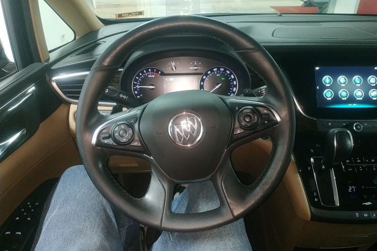Used Buick GL8 2018 ES 28T Flagship Model China VI Standard Steering Wheel