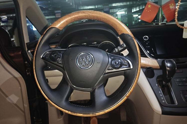 Used Buick GL8 2018 ES 28T Comfort Model China VI Standard Steering Wheel