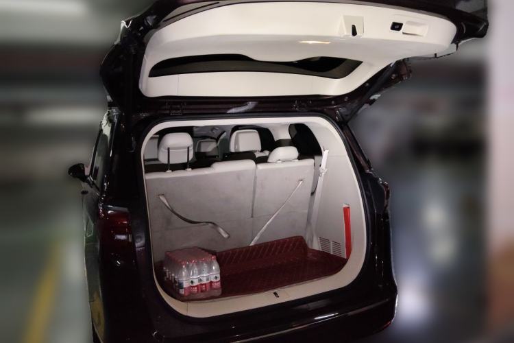 Used Buick GL8 2018 ES 28T Comfort Model China VI Standard Trunk