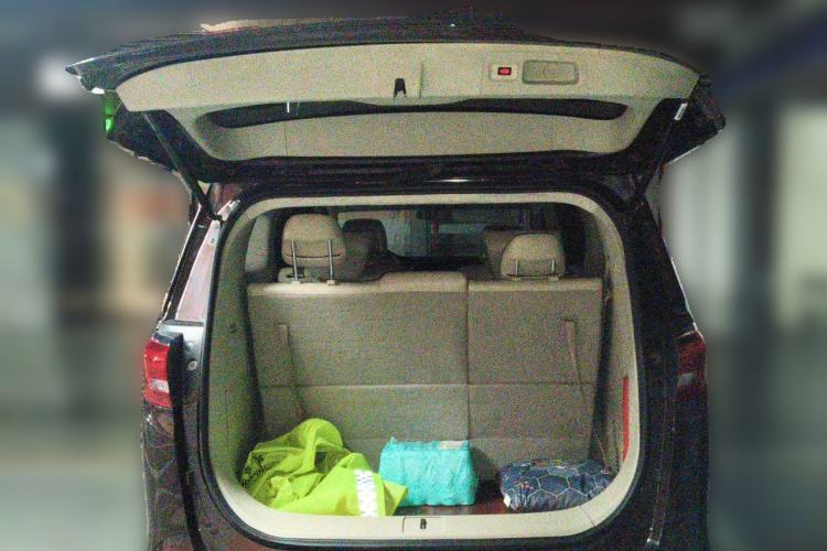 Used Buick GL8 2018 ES 28T Comfort Model China VI Standard Trunk
