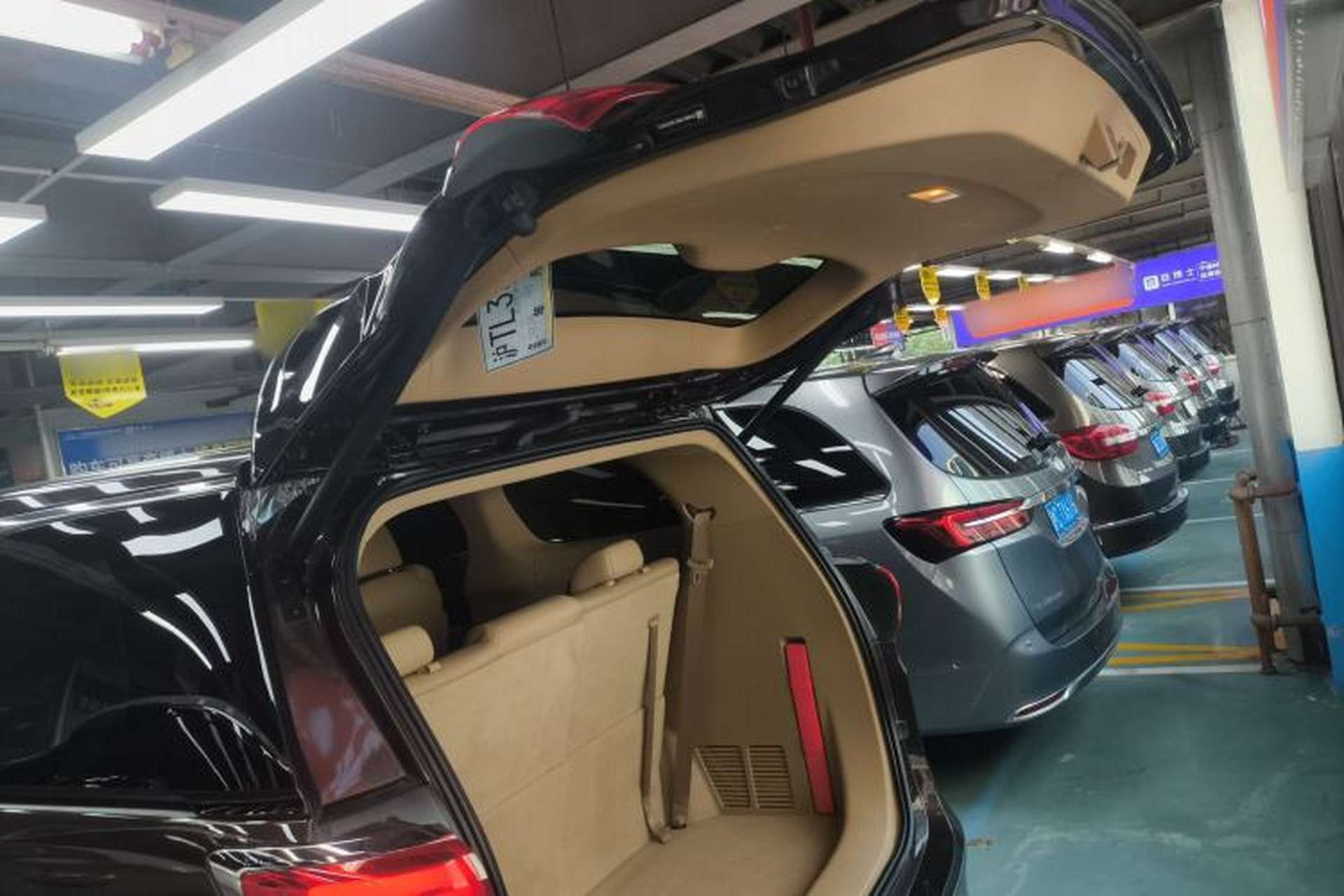 Used Buick GL8 2018 ES 28T Premium Model China VI Standard Trunk