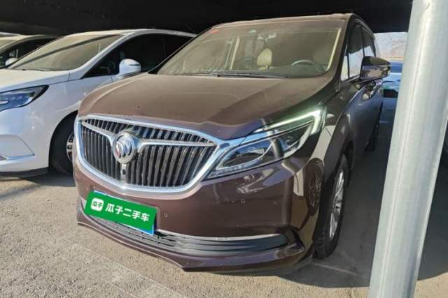 Ojetý Buick GL8 2018 ES 28T Premium Model China VI Standard