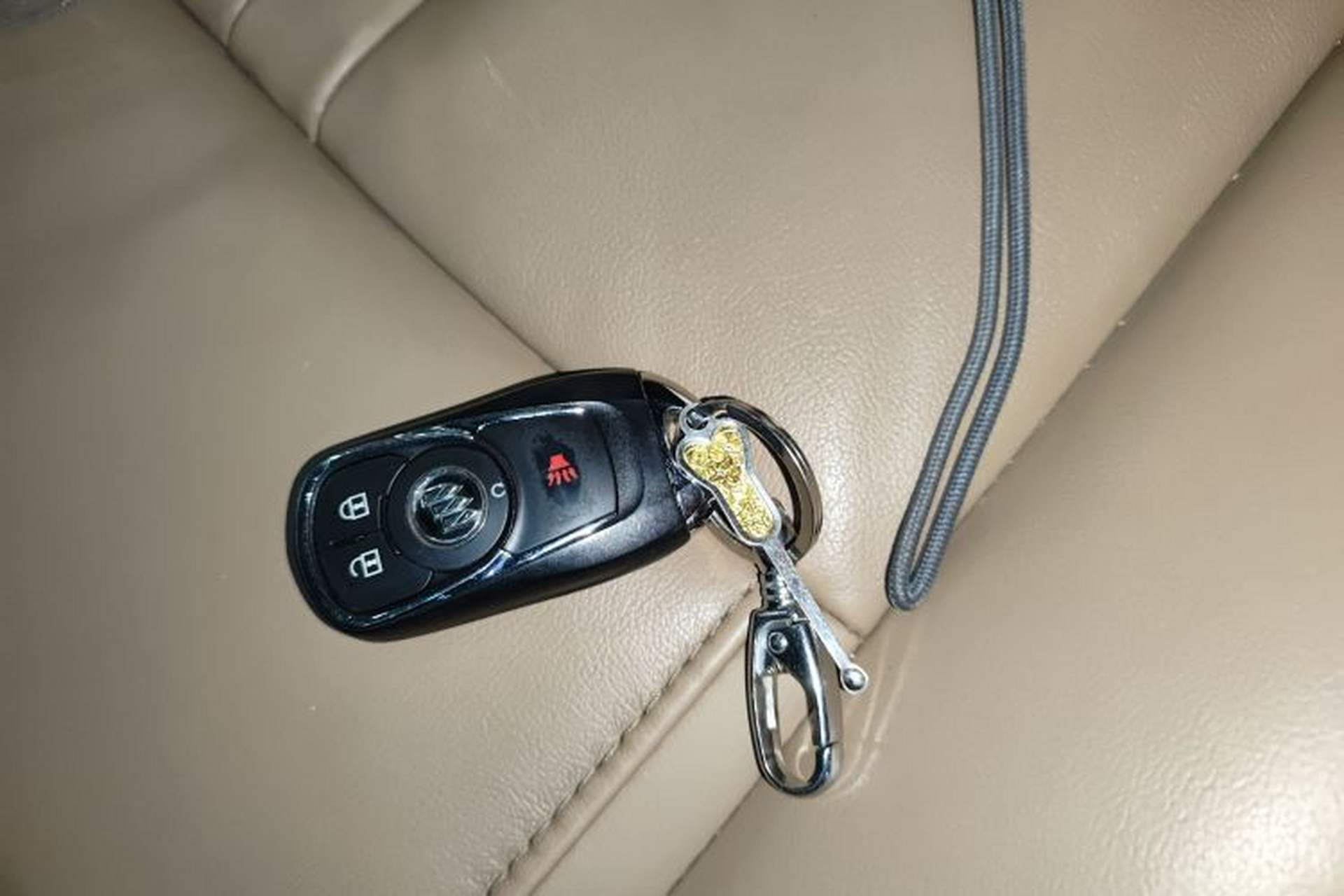 Used Buick GL8 2018 ES 28T Premium Model China VI Standard Vehicle Key