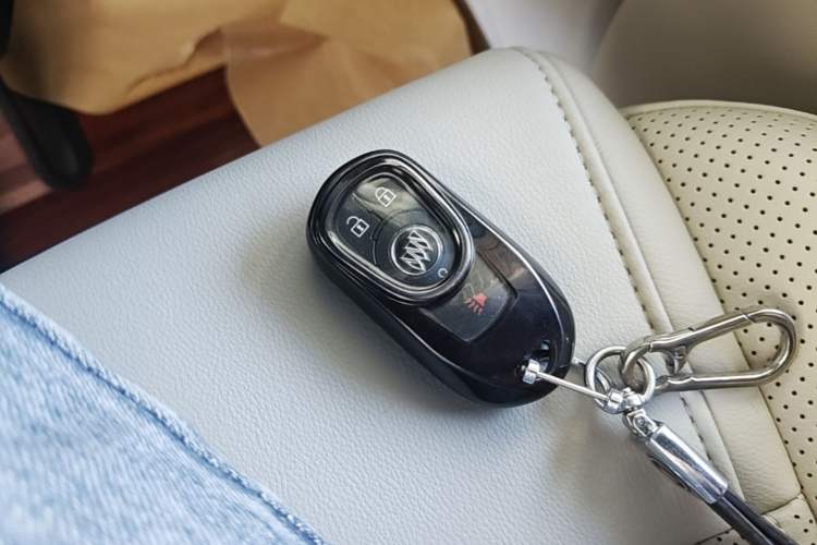Used Buick GL8 2018 ES 28T Comfort Model China VI Standard Vehicle Key