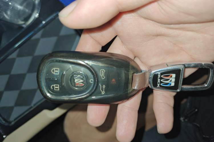Used Buick GL8 2018 ES 28T Flagship Model China VI Standard Vehicle Key