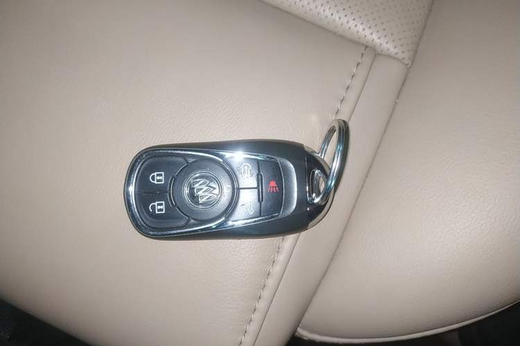 Used Buick GL8 2018 ES 28T Flagship Model China VI Standard Vehicle Key