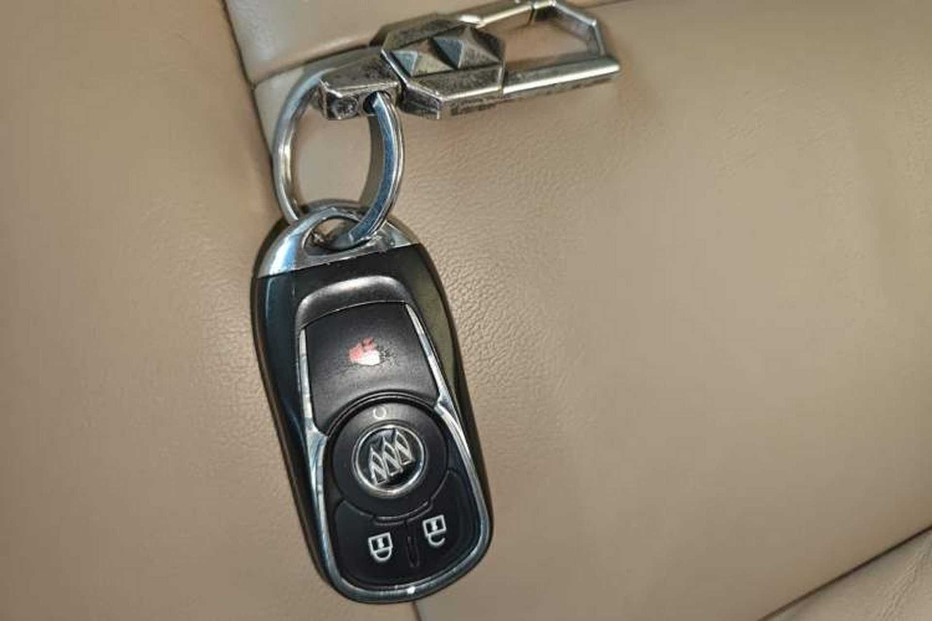 Used Buick GL8 2018 ES 28T Premium Model China VI Standard Vehicle Key