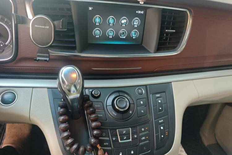 Used Buick GL8 2018 28T Comfort Model China VI Standard Audio And AC Panel