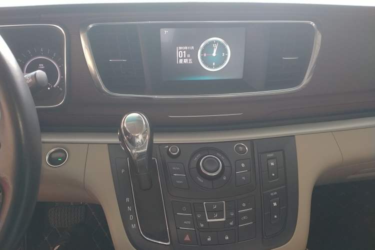 Used Buick GL8 2018 28T Prestige Version China VI Standard Audio And AC Panel
