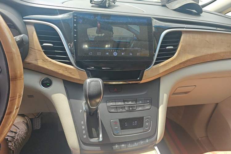Used Buick GL8 2018 ES 28T Comfort Model China VI Standard Audio And AC Panel
