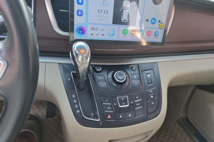 Used Buick GL8 2018 28T Luxury Model China VI Standard Audio And AC Panel