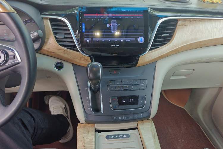 Used Buick GL8 2018 ES 28T Comfort Model China VI Standard Audio And AC Panel
