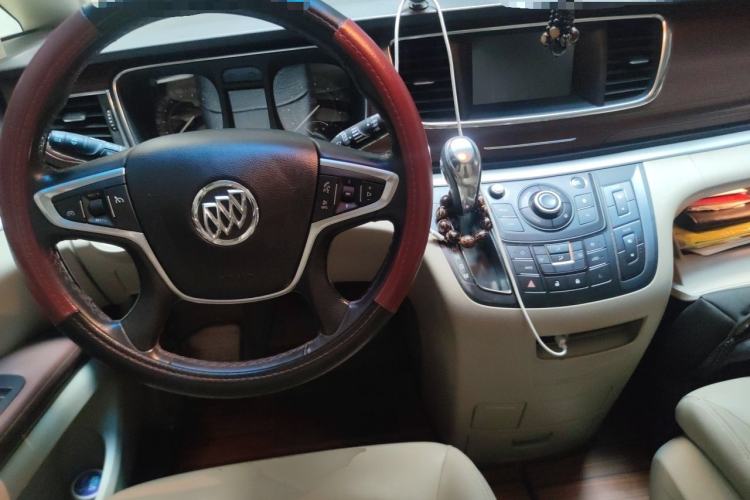 Used Buick GL8 2018 28T Luxury Model China VI Standard Center Console