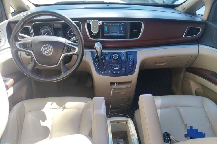 Used Buick GL8 2018 28T Luxury Model China VI Standard Center Console