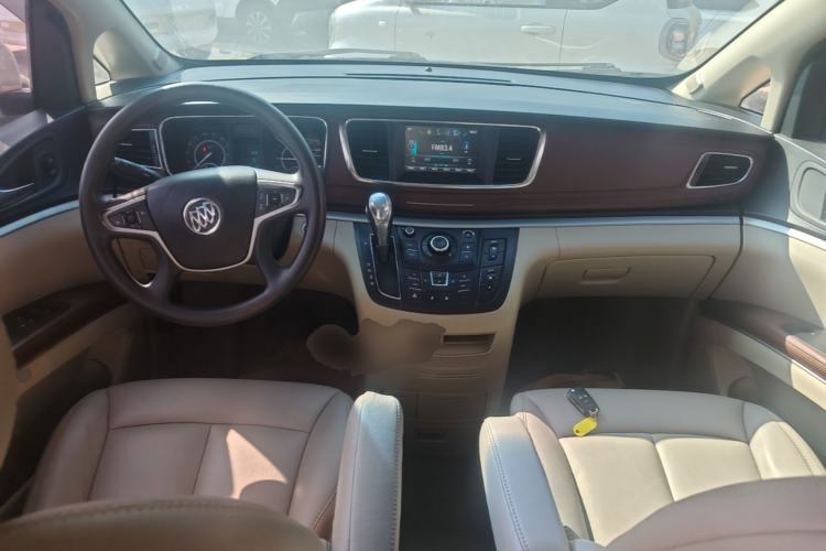 Used Buick GL8 2018 28T Comfort Model China VI Standard Center Console