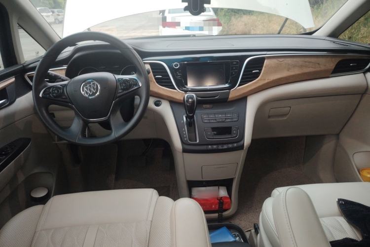 Used Buick GL8 2018 ES 28T Comfort Model China VI Standard Center Console