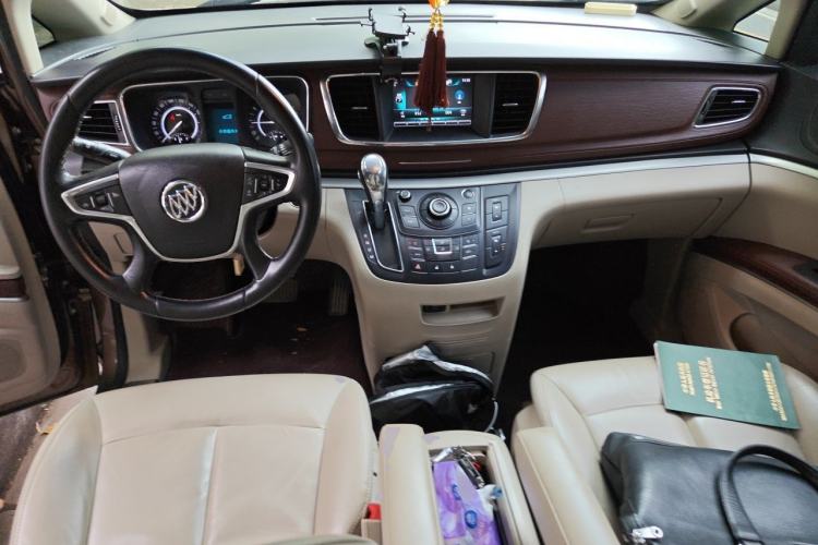 Used Buick GL8 2018 28T Luxury Model China VI Standard Center Console