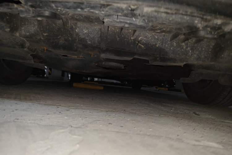 Used Buick GL8 2018 28T Comfort Model China VI Standard Chassis Front