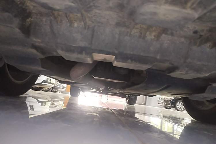 Used Buick GL8 2018 28T Luxury Model China VI Standard Chassis Front