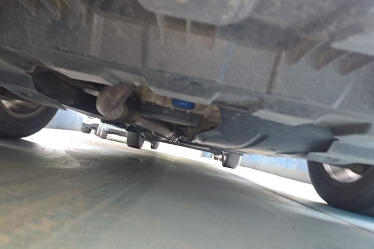 Used Buick GL8 2018 28T Luxury Model China VI Standard Chassis Front