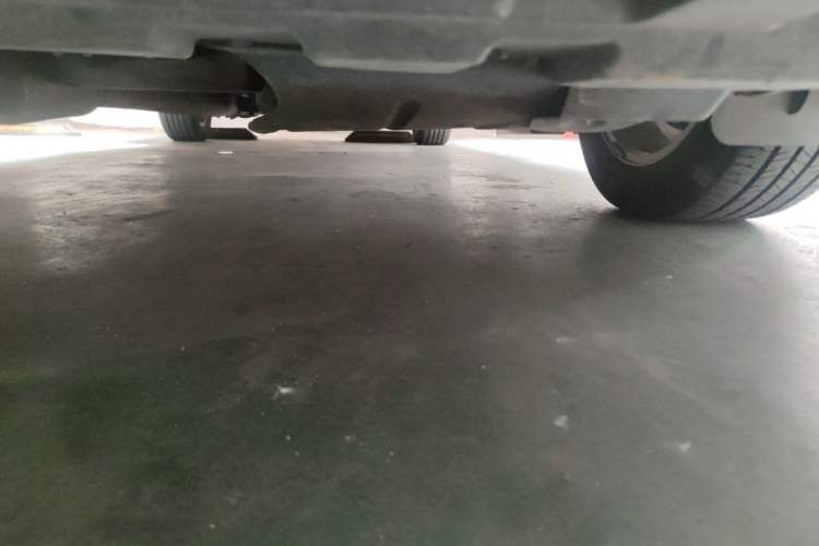 Used Buick GL8 2018 28T Luxury Model China VI Standard Chassis Front Left