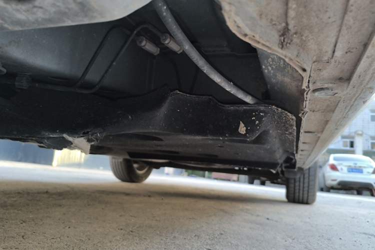 Used Buick GL8 2018 28T Prestige Version China VI Standard Chassis Front Left