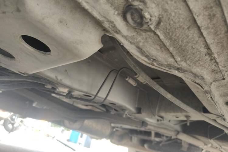 Used Buick GL8 2018 28T Luxury Model China VI Standard Chassis Front Left