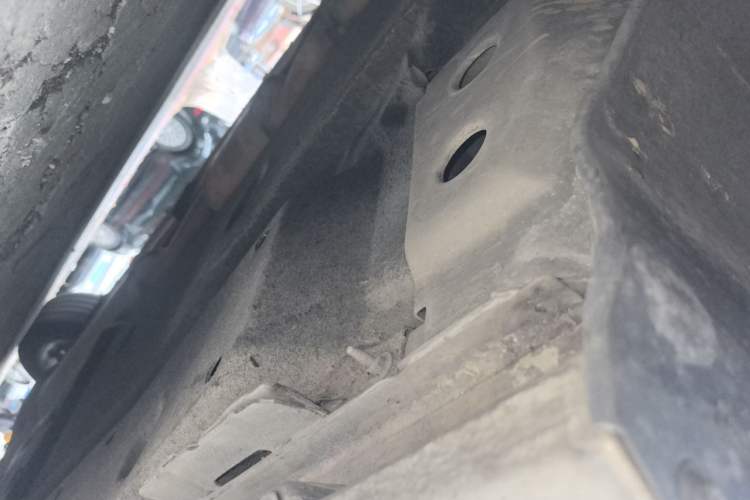 Used Buick GL8 2018 ES 28T Comfort Model China VI Standard Chassis Front Left