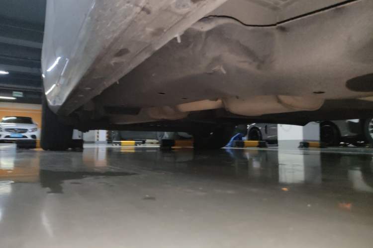 Used Buick GL8 2018 28T Comfort Model China VI Standard Chassis Front Right