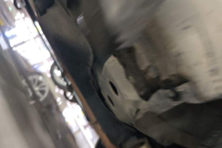 Used Buick GL8 2018 28T Comfort Model China VI Standard Chassis Front Right