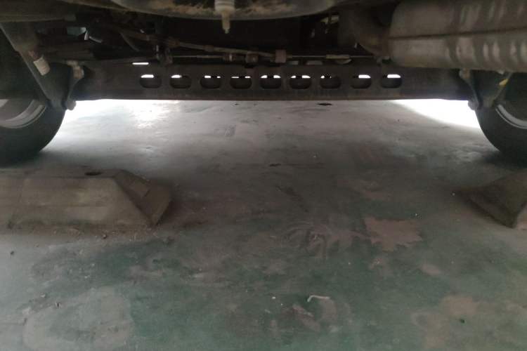 Used Buick GL8 2018 28T Luxury Model China VI Standard Chassis Rear