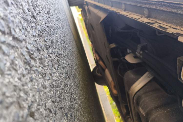 Used Buick GL8 2018 28T Luxury Model China VI Standard Chassis Rear Left