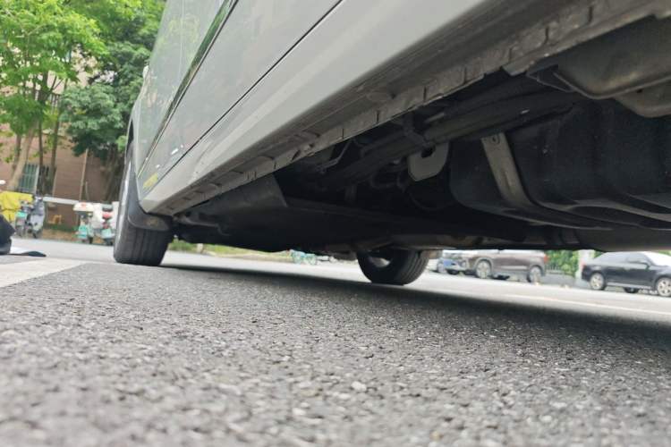 Used Buick GL8 2018 28T Prestige Version China VI Standard Chassis Rear Left