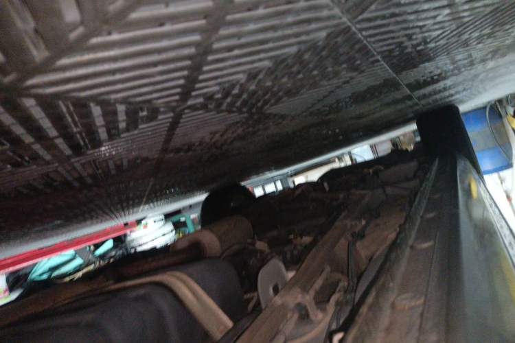 Used Buick GL8 2018 28T Luxury Model China VI Standard Chassis Rear Left