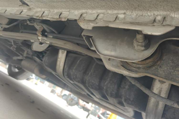 Used Buick GL8 2018 28T Luxury Model China VI Standard Chassis Rear Left