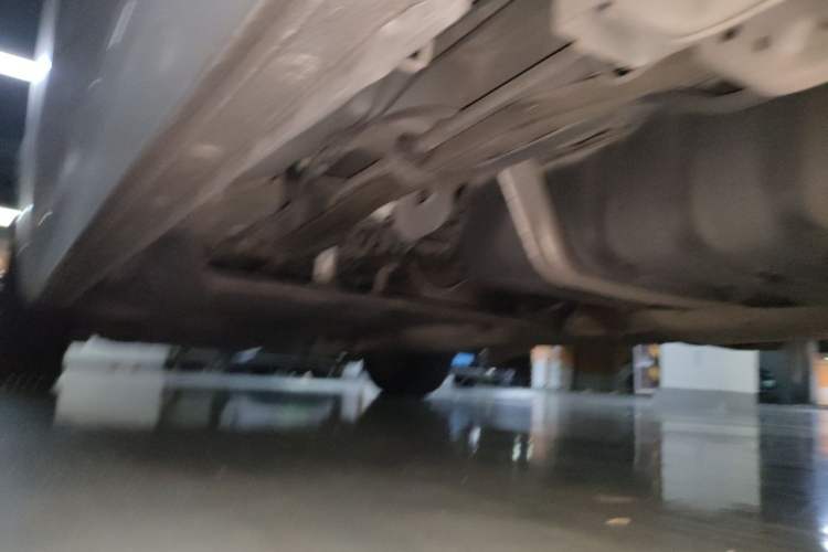 Used Buick GL8 2018 28T Comfort Model China VI Standard Chassis Rear Left