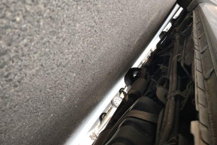 Used Buick GL8 2018 28T Comfort Model China VI Standard Chassis Rear Left