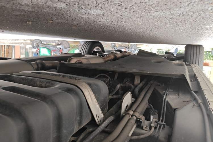 Used Buick GL8 2018 28T Luxury Model China VI Standard Chassis Rear Left