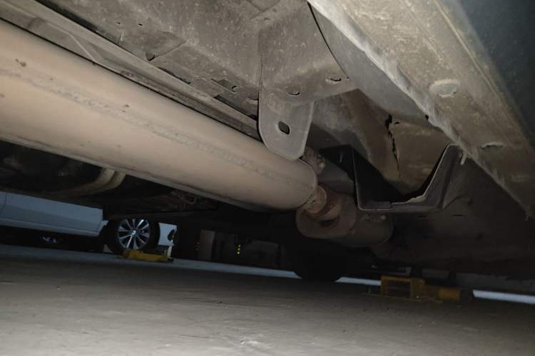 Used Buick GL8 2018 28T Comfort Model China VI Standard Chassis Rear Right