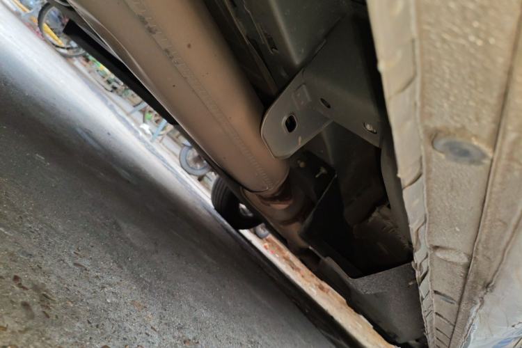 Used Buick GL8 2018 28T Luxury Model China VI Standard Chassis Rear Right