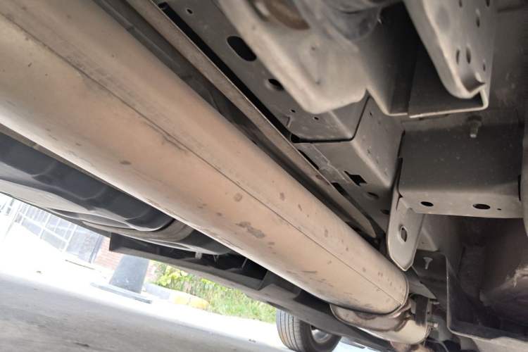 Used Buick GL8 2018 28T Luxury Model China VI Standard Chassis Rear Right