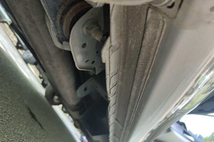 Used Buick GL8 2018 28T Luxury Model China VI Standard Chassis Rear Right