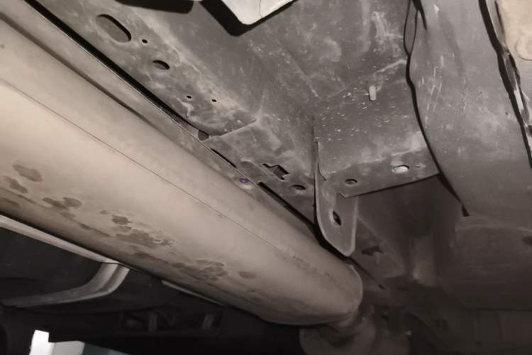 Used Buick GL8 2018 28T Luxury Model China VI Standard Chassis Rear Right