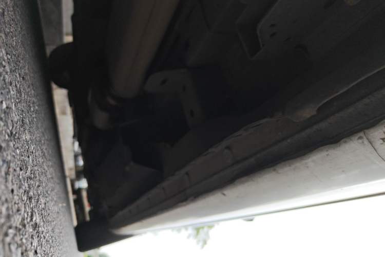 Used Buick GL8 2018 28T Luxury Model China VI Standard Chassis Rear Right