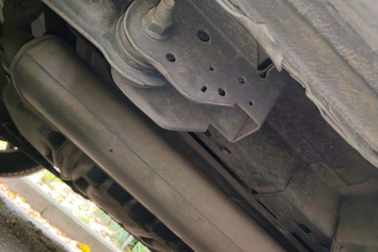 Used Buick GL8 2018 28T Luxury Model China VI Standard Chassis Rear Right