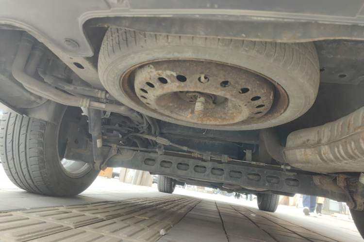 Used Buick GL8 2018 28T Luxury Model China VI Standard Chassis Rear